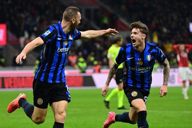 立柱充当米兰后卫，罗马弃将首秀征服国米球迷